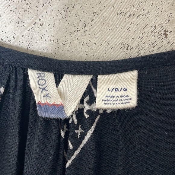 ❤️ 🆕 ROXY Graphic Blouse Size L - Picture 4 of 4